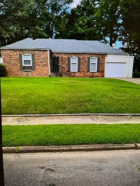 1315 Laudeen Dr, Memphis, TN 38116