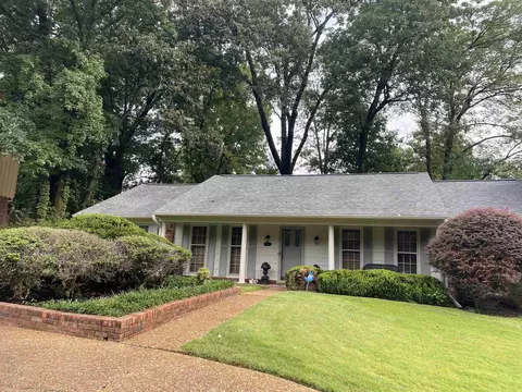 8074 Dogwood Villa Dr, Germantown, TN 38138