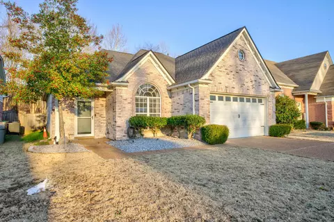 8134 Fleets Run Dr, Memphis, TN 38018