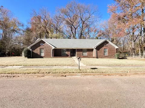 2595 High Tree St, Bartlett, TN 38134