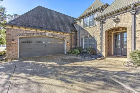 9634 Woodland Creek Ln, Cordova, TN 38018