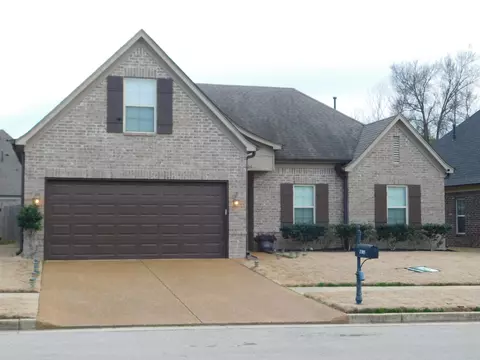 1305 Hemlock Dr, Southaven, MS 38671