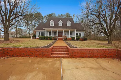 85 Bear Dr, Savannah, TN 38372