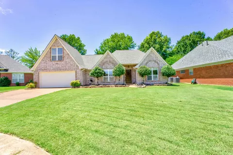 1287 E Rain Lake Ln, Collierville, TN 38017