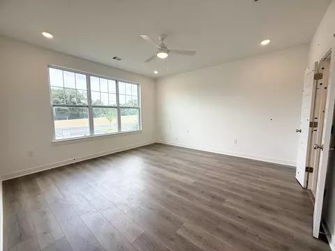 Living - 6901 Talcott Ln, Bartlett, TN 38135 photo 2 of 2