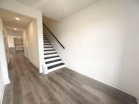 Entry Way - 6901 Talcott Ln, Bartlett, TN 38135 photo 1 of 2