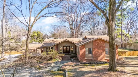 598 Valleybrook Dr, Memphis, TN 38120