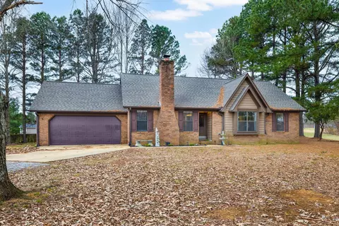 300 Cherokee Rd, Millington, TN 38053