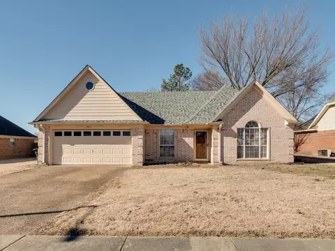 3845 Charbon Ln, Bartlett, TN 38133