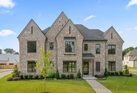 9170 Old Green Ln, Germantown, TN 38138