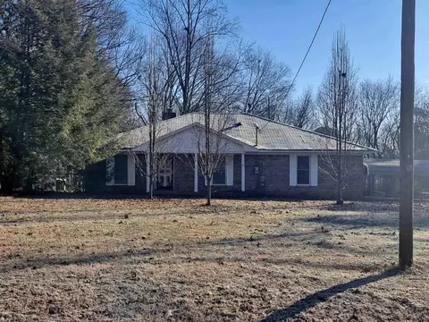 325 Hilltop Cir, Brighton, TN 38011