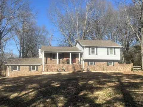 8808 Oakwood St, Olive Branch, MS 38654