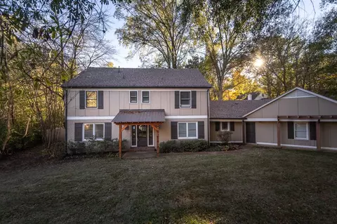 8549 Redbud Trail Cv, Germantown, TN 38139