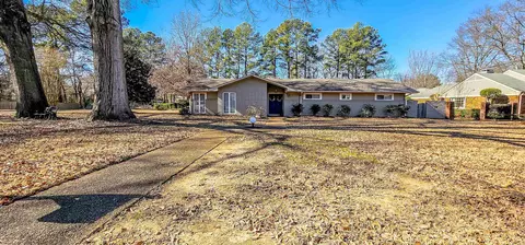 1583 Brookside Dr, Germantown, TN 38138