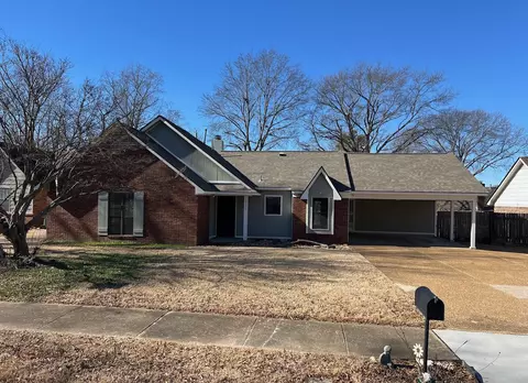 2371 Bartlett Oaks Dr, Bartlett, TN 38134