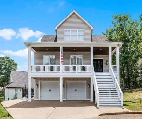 14 Elks Landing Dr, Iuka, MS 38852