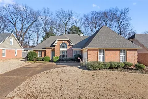1500 Dexter Run Cir E, Memphis, TN 38016