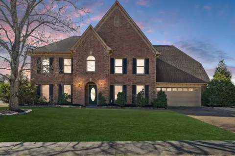 1809 Oak Springs Dr, Memphis, TN 38016