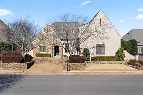 10250 Statfield Dr, Collierville, TN 38017