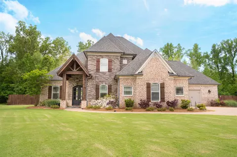 318 Salem Oaks Cv, Atoka, TN 38004