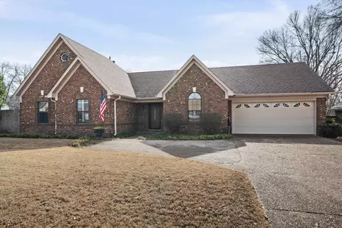 6463 Yale Rd, Bartlett, TN 38134
