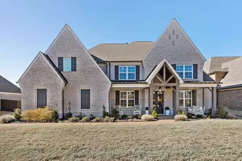 4925 Maple Walk Dr, Lakeland, TN 38002