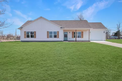 351 Junior Dr, Covington, TN 38019
