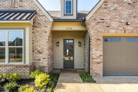 10136 Cliveden Cir N, Collierville, TN 38017 photo 2