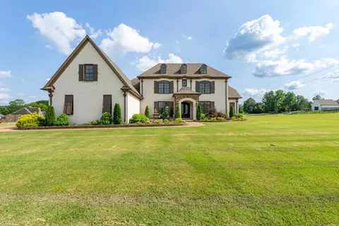 400 Windbrook Dr, Piperton, TN 38017