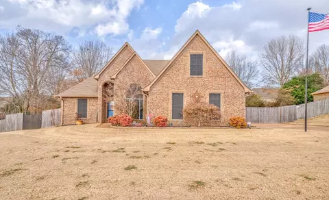 190 Brookwood Cir, Oakland, TN 38060