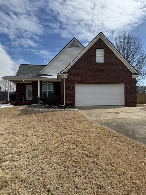 308 Rolling Meadow Dr, Drummonds, TN 38023