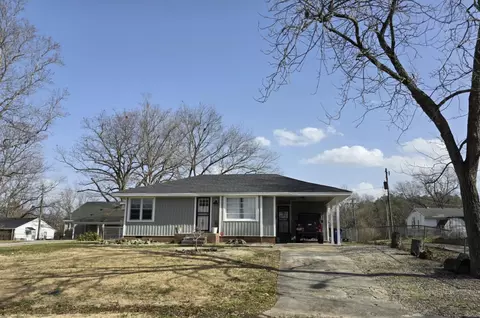 800 Charleston St, Somerville, TN 38068