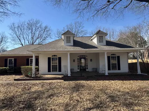 305 S Sanga Rd S, Memphis, TN 38018