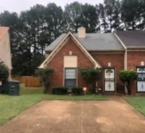 5587 Crepe Myrtle Dr, Memphis, TN 38115