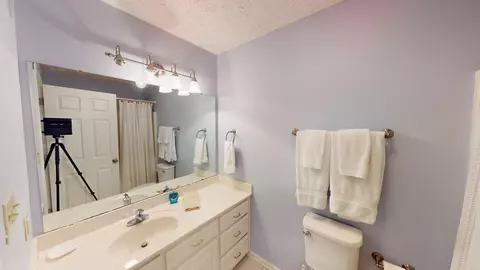 Bath - 72 Boardwalk Loop, Savannah, TN 38372 photo 3 of 4