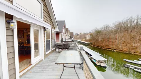 Exterior - 72 Boardwalk Loop, Savannah, TN 38372 photo 2 of 3