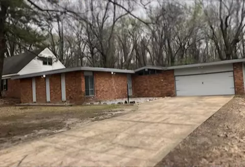1906 Pennel Rd, Memphis, TN 38116
