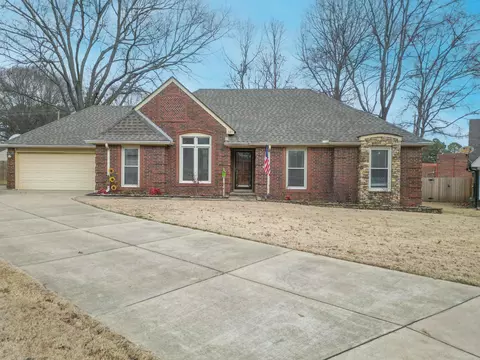 781 Pecan Grove Cv, Collierville, TN 38017