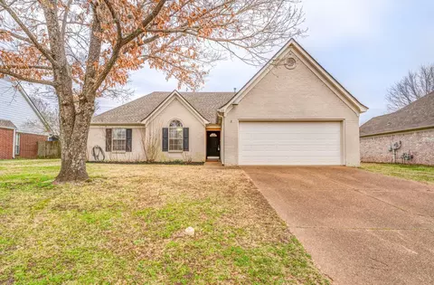 60 Spring Valley Dr, Oakland, TN 38060