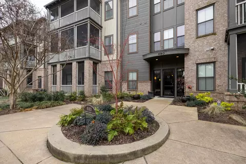 680 Harbor Bend Rd #210, Memphis, TN 38103