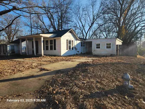 3080 Sunrise Dr, Memphis, TN 38127