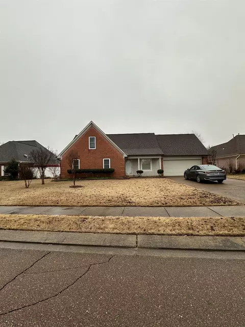8965 Hickory Dr, Olive Branch, MS 38654