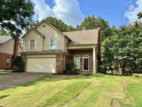 8808 Cedar Mills Cir, Memphis, TN 38016