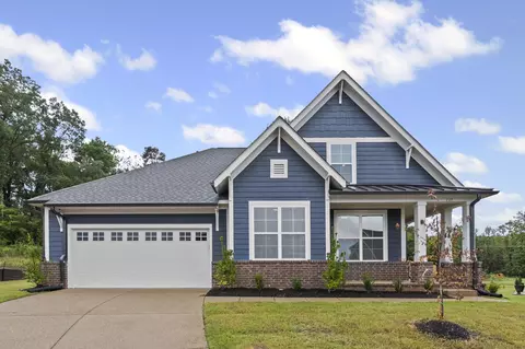 135 Live Oak Cv, Oakland, TN 38060