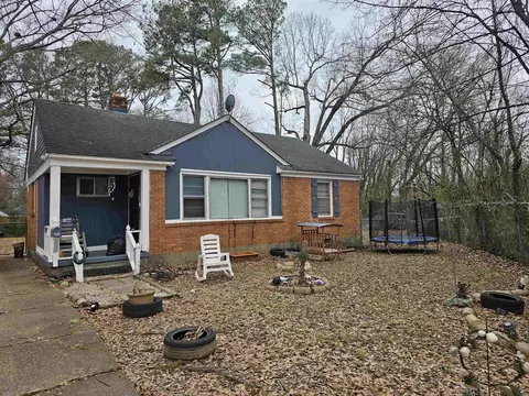 551 Estridge Dr, Memphis, TN 38122