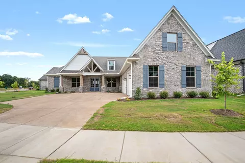 10142 Conner Field Ln, Lakeland, TN 38002