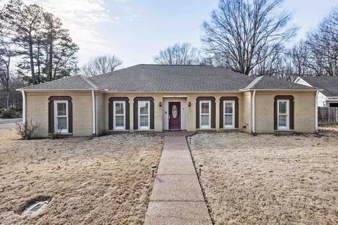 1357 Brookside Dr, Germantown, TN 38138