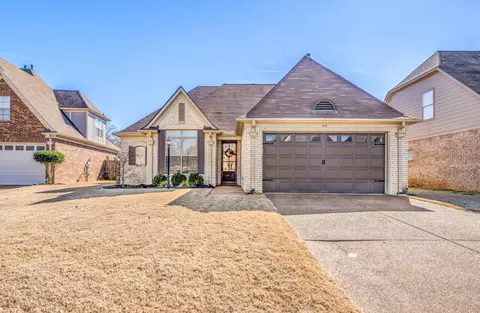 460 Green Willow Cv, Oakland, TN 38060