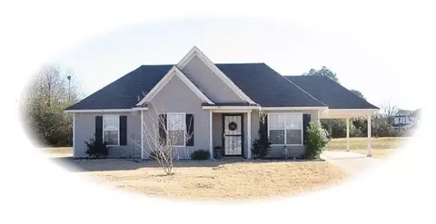 122 Foxchase Dr, Mason, TN 38049