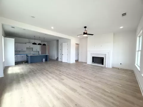 Living - 6907 Johnstown Ln, Bartlett, TN 38135 photo 3 of 3
